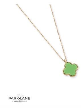 Park Lane Green Shamrock Pendant Necklace